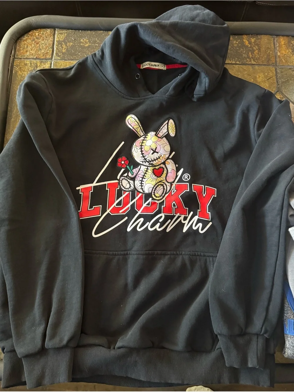 Mens XL Lucky Charm black pullover hoodie